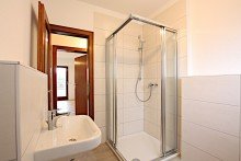 Badezimmer Renovierte 3-Zimmer-Wohnung im Komponistenviertel