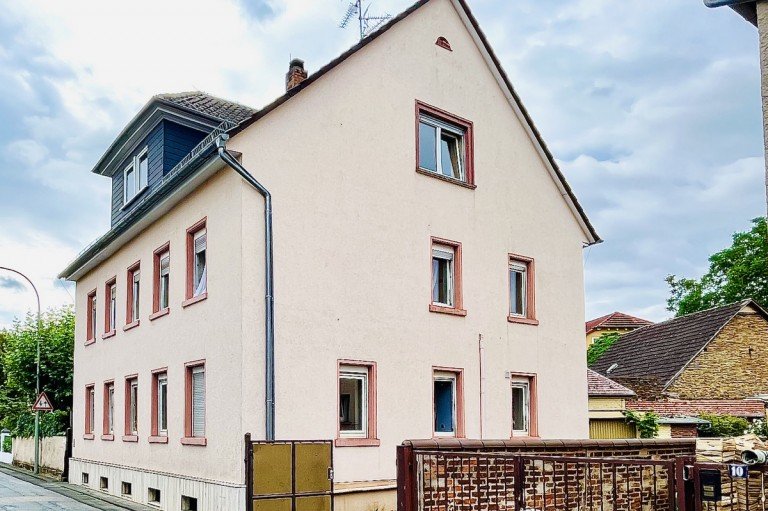 Ansicht M�hlheim am Main Mehrfamilienhaus 3-Familienhaus in M�hlheim am Main - Zum Abriss viel zu schade!