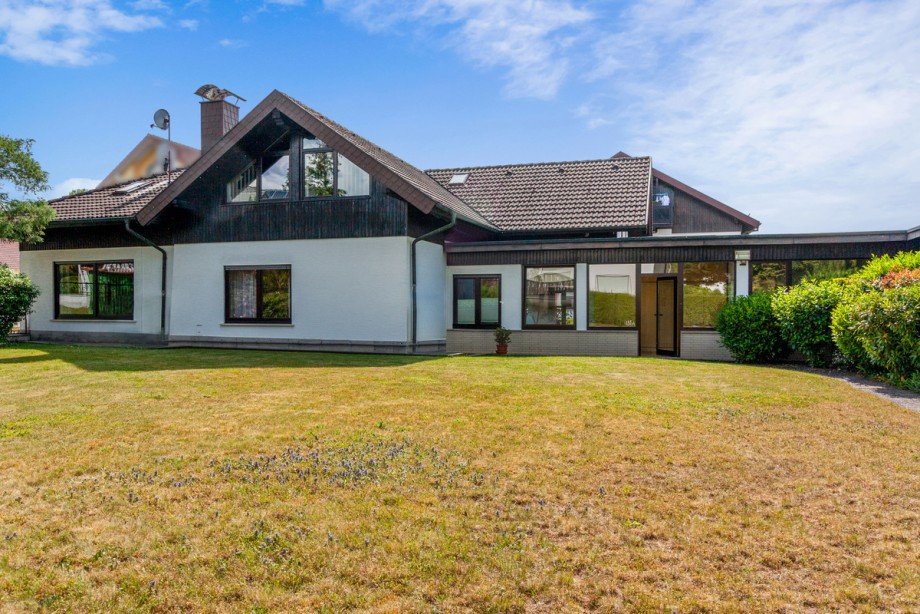 Ansicht Gartenseite Einfamilienhaus Sulzbach