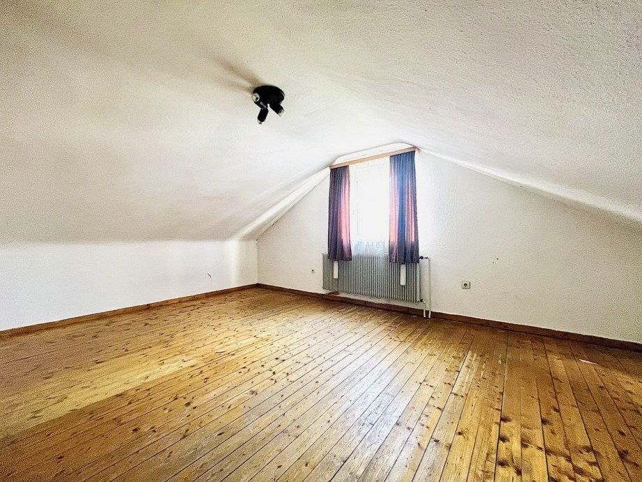 Zimmer Spitzboden Einfamilienhaus Ro�dorf