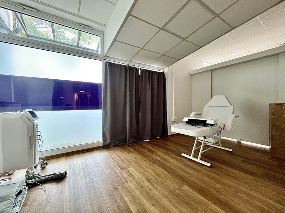 Behandlungsraum Ladenlokal Gro�-Zimmern