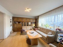 Wohnzimmer EG Renovierungsbed�rftiges Ein- Zweifamilienhaus mit Fernblick in Ro�dorf