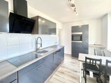 K�che Dieburg: schicke 3-Zimmer-Wohnung mit Balkon und Tiefgaragenstellplatz