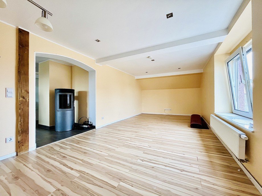 Wohnzimmer DG Mehrfamilienhaus M�hlheim am Main
