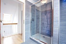 Duschbad im DG 3-Zimmer-Wohlf�hl-Oase mit ca. 100 m� Wohnfl�che in Otzberg/Lengfeld