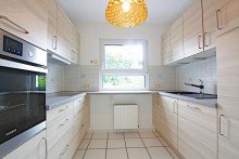 Einbauk�che Freistehendes Einfamilienhaus auf sonnigem Grundst�ck mit Garage- frisch renoviert