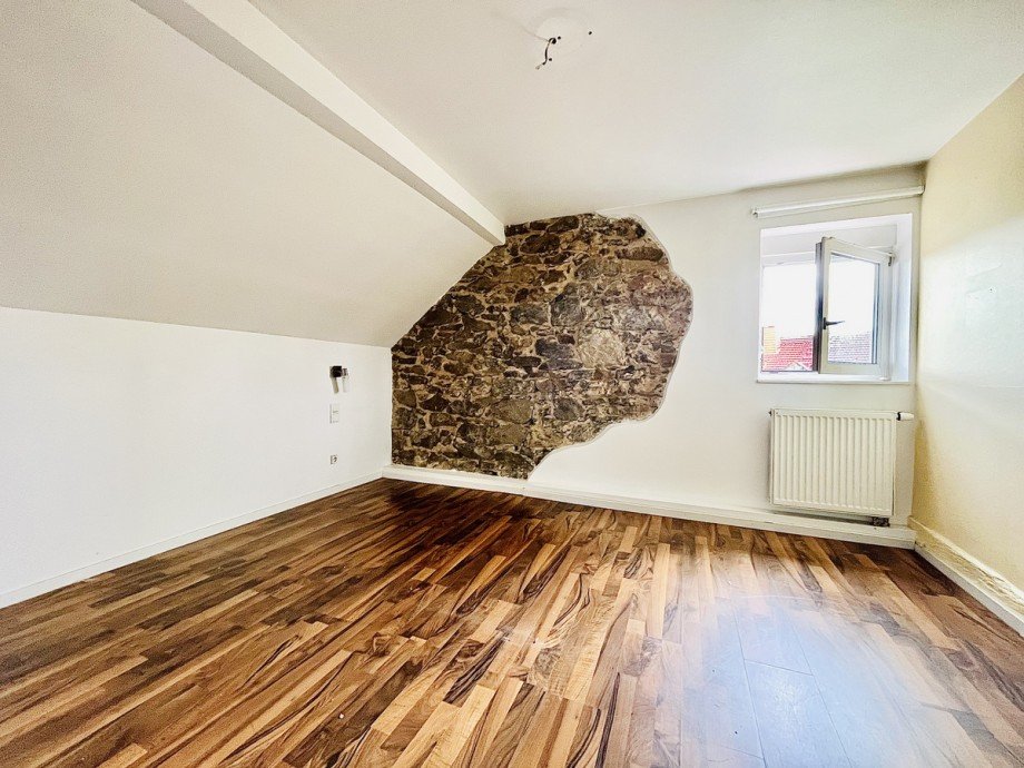 Zimmer DG Mehrfamilienhaus M�hlheim am Main