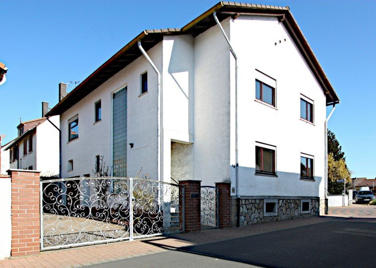 Ansicht Klein-Zimmern Einfamilienhaus Freisetehendes Einfamilienhaus - ideal auch f�r die Gro�familie