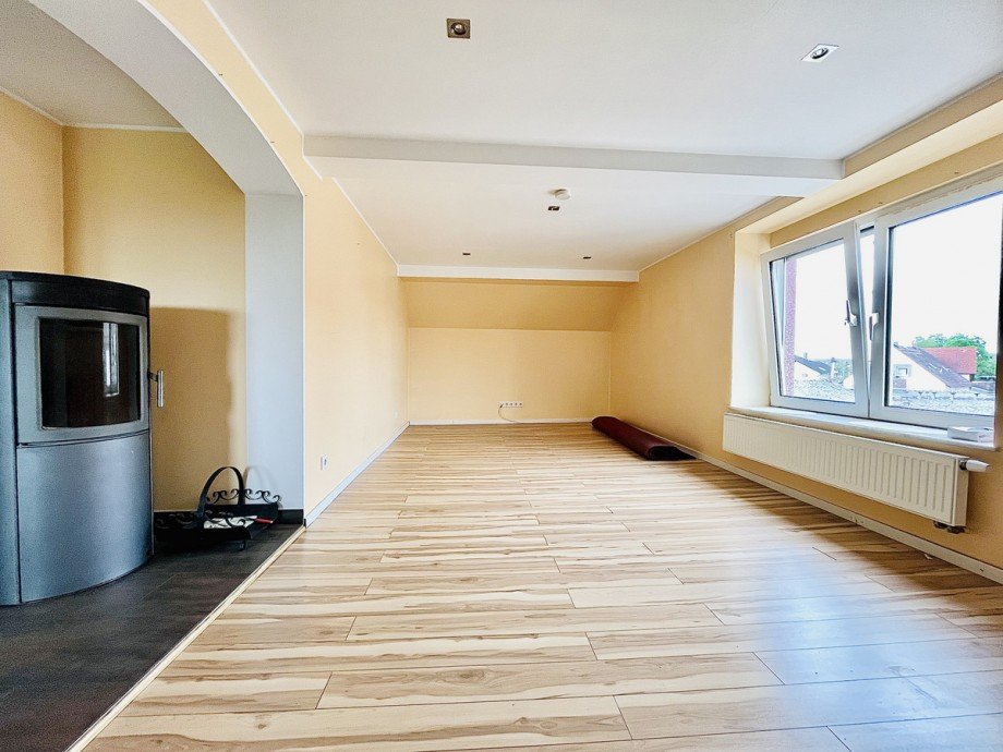 Wohnzimmer DG Mehrfamilienhaus M�hlheim am Main