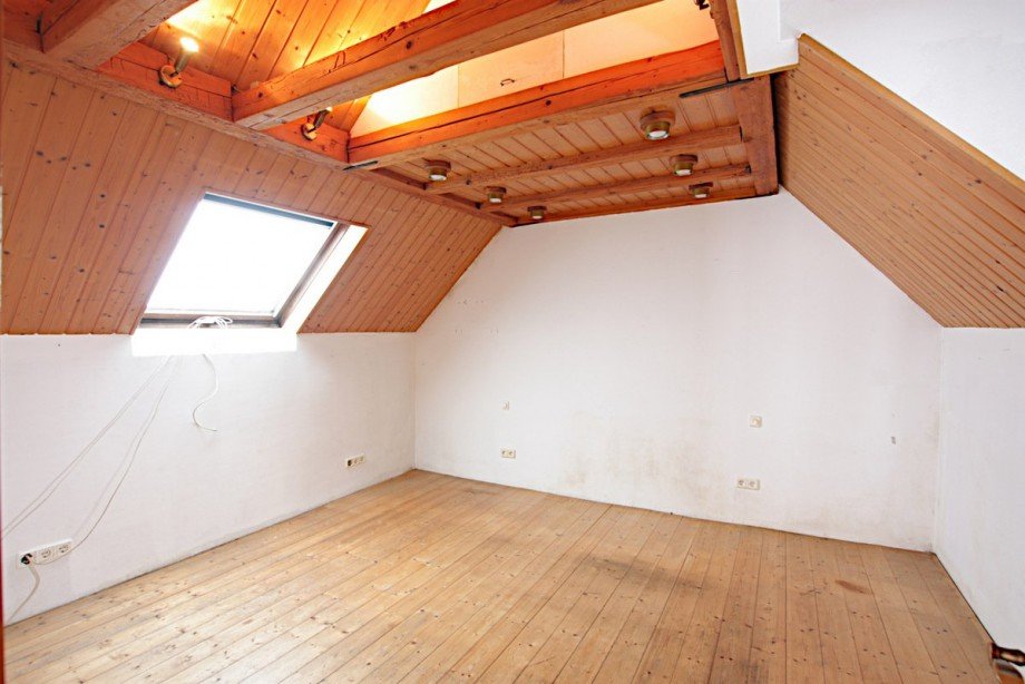 Schlafzimmer DG Einfamilienhaus Gro�-Zimmern