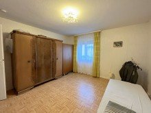 Schlafzimmer EG Renovierungsbed�rftiges Ein- Zweifamilienhaus mit Fernblick in Ro�dorf