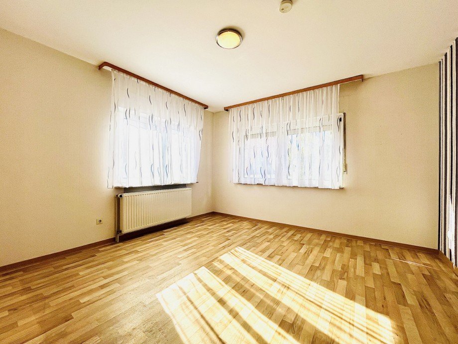Zimmer OG Einfamilienhaus Ro�dorf