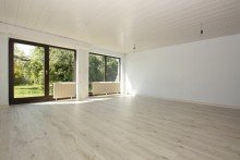 Wohnzimmer UG **Freistehendes Einfamilienhaus mit Einliegerwohnung, Garage und Carport.**