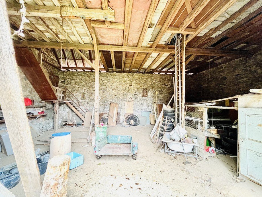 Scheune innen Mehrfamilienhaus M�hlheim am Main