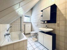 Tageslichtbad Gem�tlich charmante Dachgeschosswohnung in Reinheim