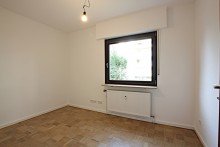 Arbeitszimmer Renovierte 3-Zimmer-Wohnung im Komponistenviertel