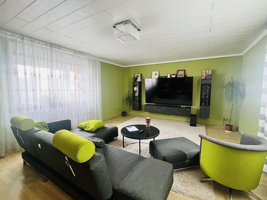Wohnzimmer OG Mehrfamilienhaus Gro�-Umstadt