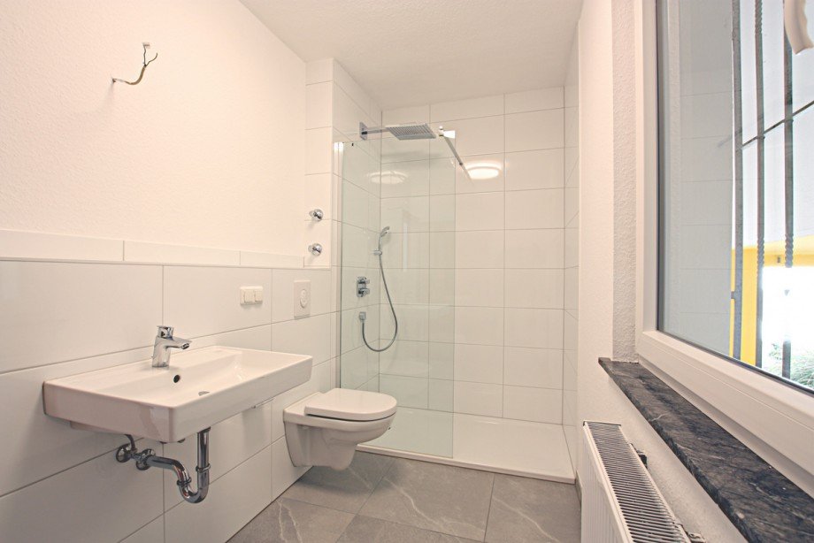Bad EG Einfamilienhaus Klein-Zimmern