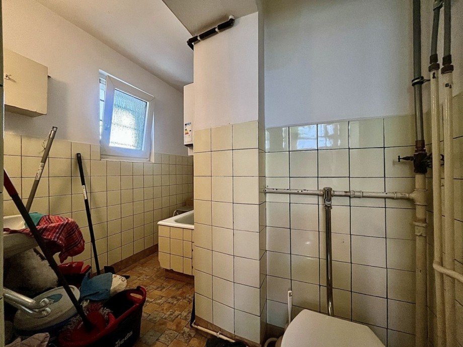 Mitarbeiterbad ehemalige B�ckerei Mehrfamilienhaus Griesheim