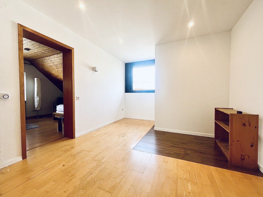 Wohnzimmer/Eingang Dachgeschosswohnung Gro�-Zimmern