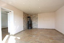 Wohnzimmer Extragro�e 2-Zimmer-Wohnung mit Wintergarten, Garten und Garage