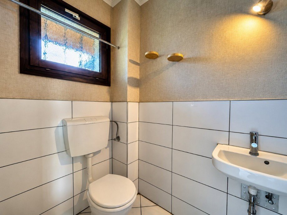 G�ste-WC EG Reihenendhaus Reinheim