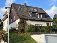 Ansicht Renovierungsbed�rftiges Ein- Zweifamilienhaus mit Fernblick in Ro�dorf