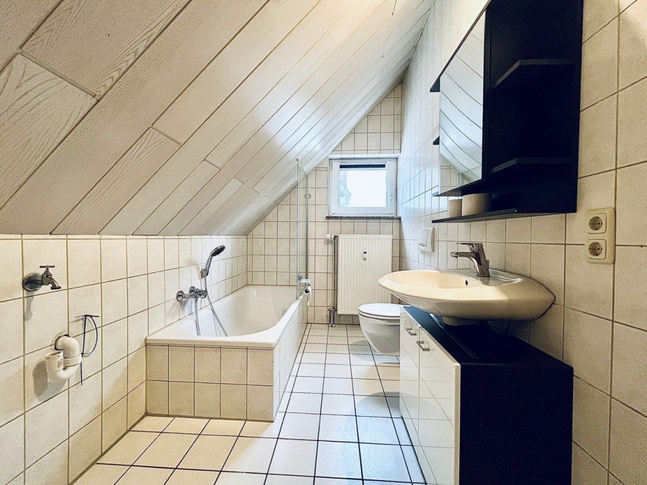 Badezimmer Dachgeschosswohnung Reinheim