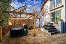 Terrasse Eigenes Haus. Maximale Freiheit. Kein Gartenaufwand.