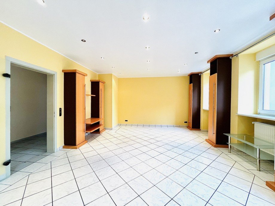 Wohnzimmer EG Mehrfamilienhaus M�hlheim am Main