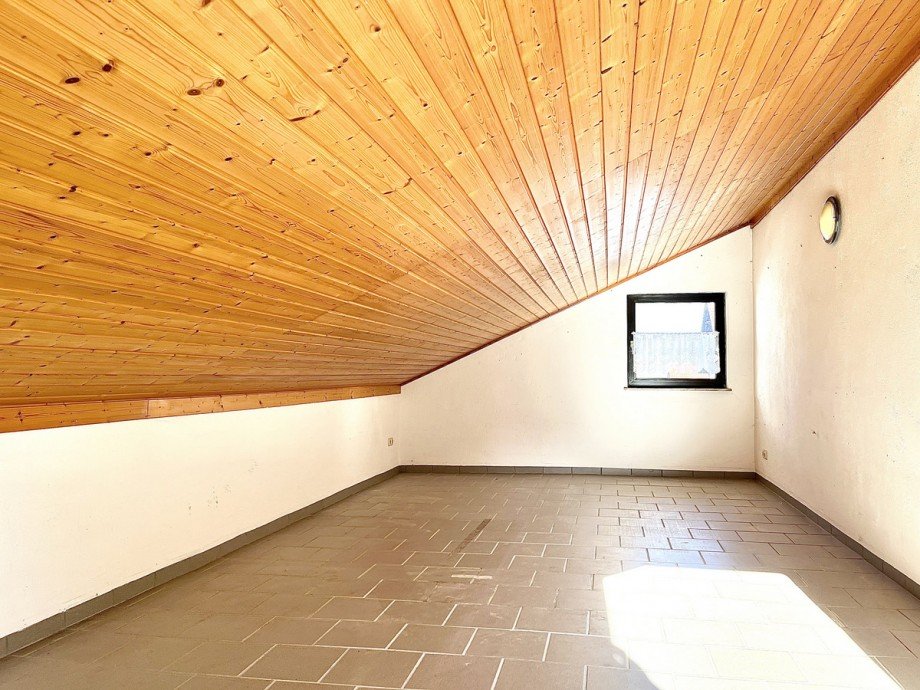 Raum �ber der Garage Zweifamilienhaus Brensbach/Wersau