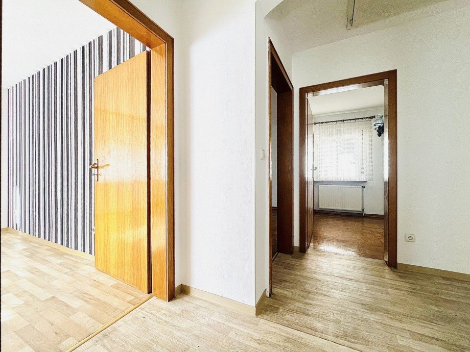 Flur OG Einfamilienhaus Ro�dorf