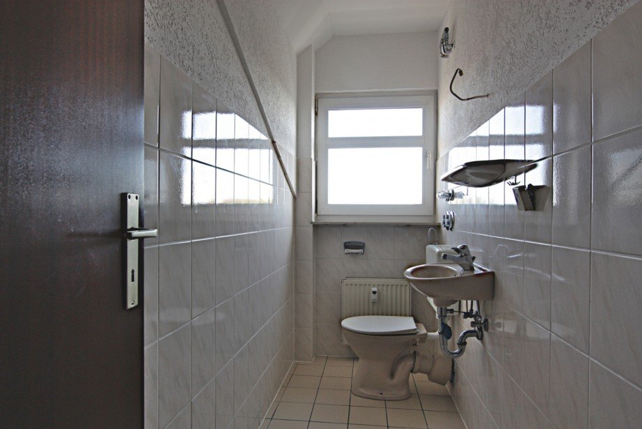 G�ste-WC Dachgeschosswohnung Gro�-Zimmern
