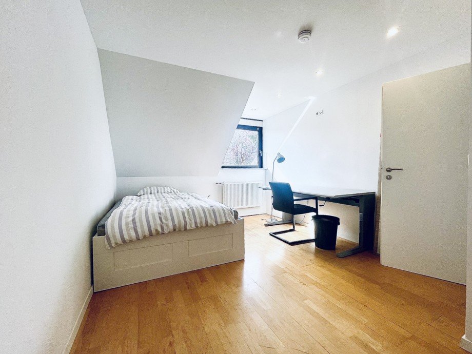 Schlafzimmer 2 Dachgeschosswohnung Gro�-Zimmern