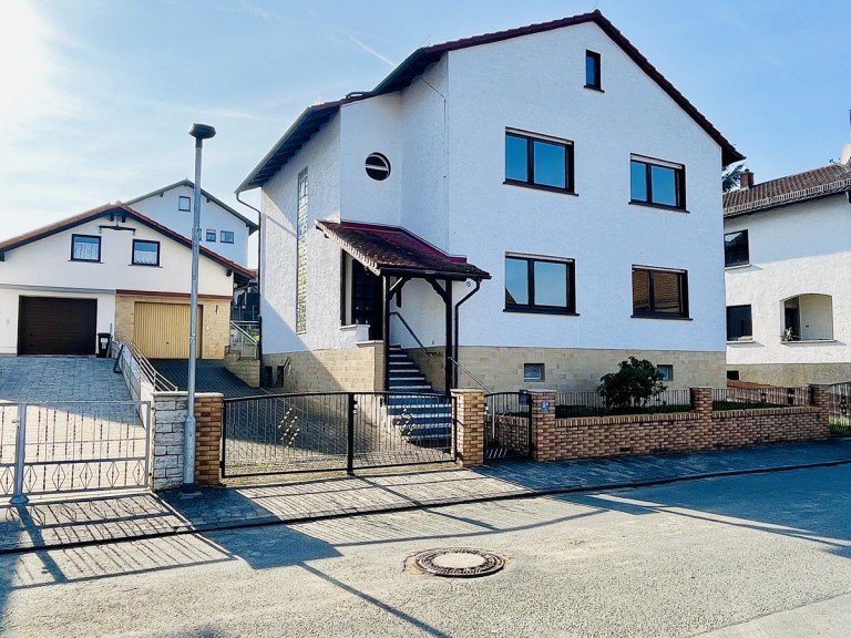 Ansicht Brensbach/Wersau Zweifamilienhaus Reserviert - Gem�tliches Zweifamilienhaus mit Renovierungspotenzial in Brensbach, OT Wersau