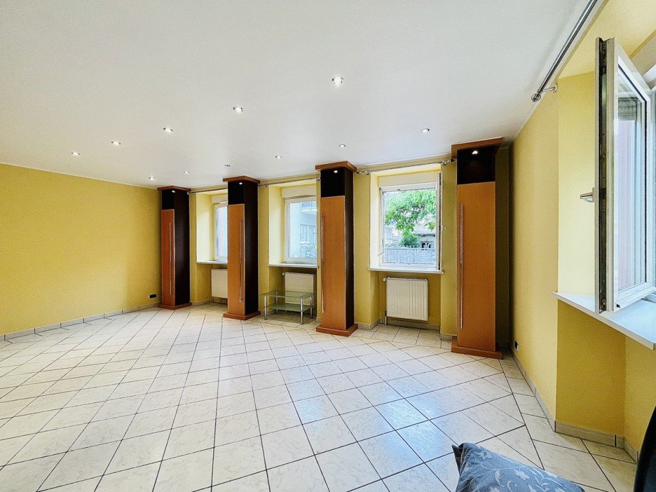 Wohnzimmer EG Mehrfamilienhaus M�hlheim am Main