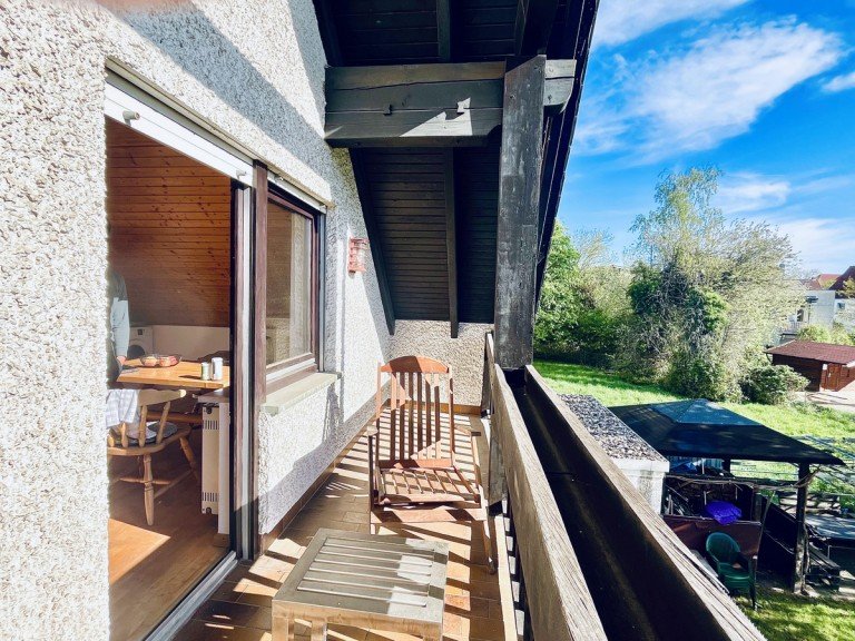 Balkon Gro�-Zimmern Dachgeschosswohnung Gem�tliche 2-Zimmer-Wohnung mit Balkon - ideal f�r Singles