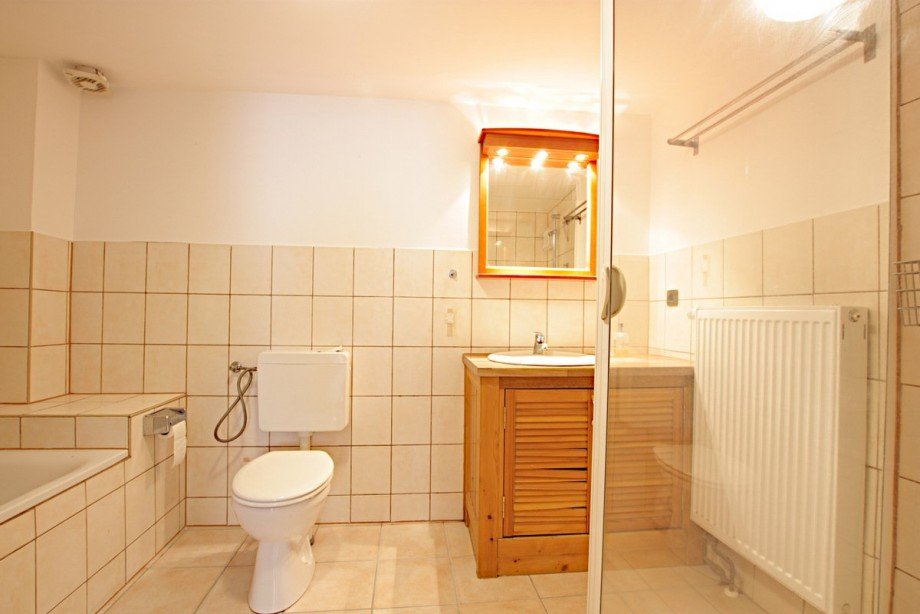 Bad im OG Mehrfamilienhaus Otzberg