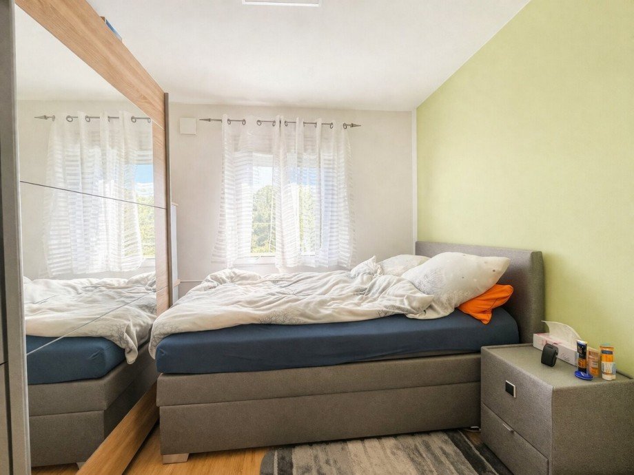 Gem�tliches modernes Schlafzimmer im skandinavischen Stil Etagenwohnung Gro�-Zimmern