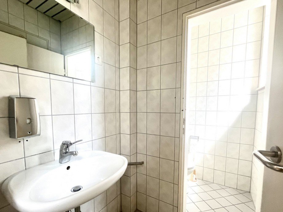 WC B�rofl�che Reinheim