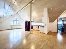 Wohn-/Esszimmer Gem�tlich charmante Dachgeschosswohnung in Reinheim