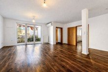 Wohnzimmer Gro�z�gige EG-Wohnung mit Terrasse & Stellpl�tzen in ruhiger Lage von Steinen-H�singen