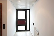 neue Eingangst�r **Gem�tlichkeit ist Trumpf: Erdgeschosswohnung in Feldrandlage mit Terrasse und Au�en- und Innenkamin**