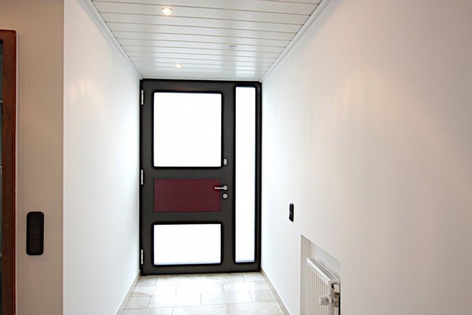 neue Eingangst�r Erdgeschosswohnung Gro�-Zimmern