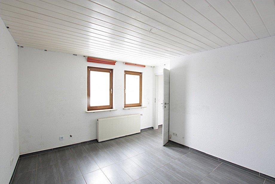 Schlafzimmer EG Einfamilienhaus Gro�-Zimmern