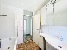 Badezimmer Dieburg: schicke 3-Zimmer-Wohnung mit Balkon und Tiefgaragenstellplatz