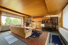 Wohnzimmer OG Bauhaus-Einfamilienhaus mit 1.220 m� Grundst�ck ? viel Potenzial in Gro�-Zimmern