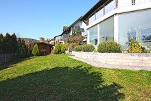 Garten/Wintergarten Extragro�e 2-Zimmer-Wohnung mit Wintergarten, Garten und Garage