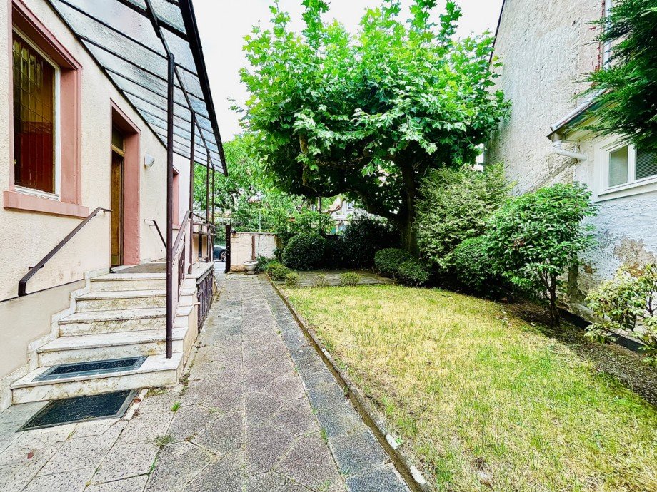 Hauseingang Mehrfamilienhaus M�hlheim am Main