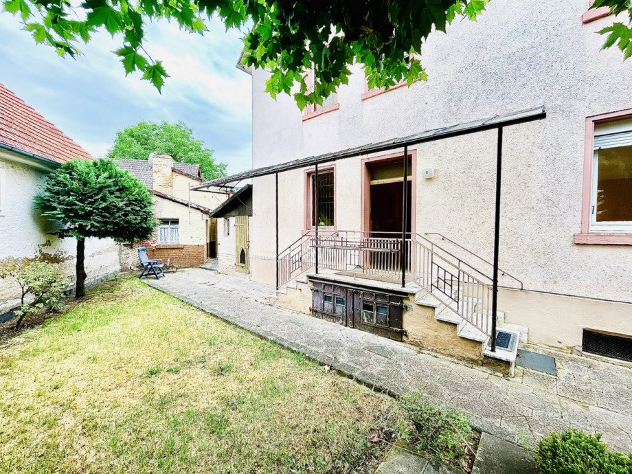 Eingang/Hof Mehrfamilienhaus M�hlheim am Main